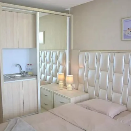 Paradiso B 410 With Sea View نيسيبار