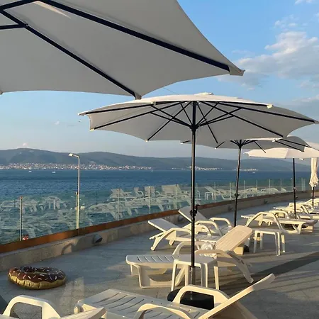 Paradiso B 410 With Sea View * نيسيبار